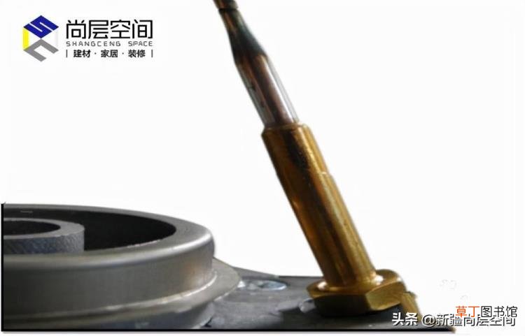 天然气哒哒哒响但打不燃 燃气灶电池多久换一次
