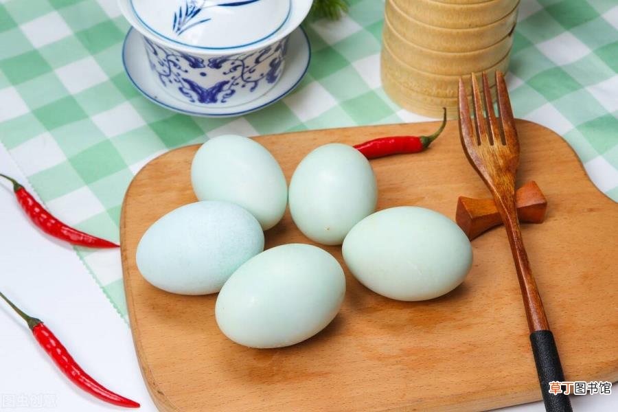 盐水泡鸭蛋的最佳制作方法 咸鸭蛋多久可以吃