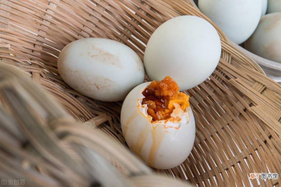 盐水泡鸭蛋的最佳制作方法 咸鸭蛋多久可以吃