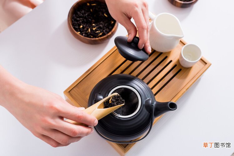 医生直言：食管癌是“吃”出来的，做好4点！食管癌不敢靠近你