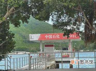中石化：那是给船加油的 男子导航找加油站发现在海上