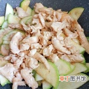 鸡丁炒了三分钟熟了吗 鸡肉炒多久熟