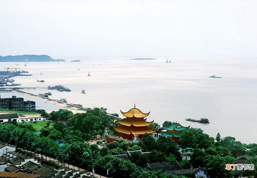 湖北湖南的湖指的是