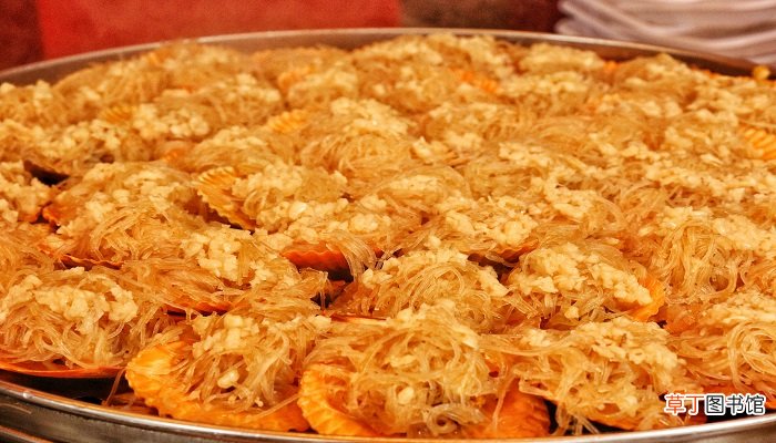 梦见吃剩饭剩菜是什么意思