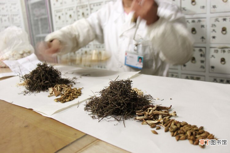 没事用中药进补？这3类中药，正悄悄伤肝