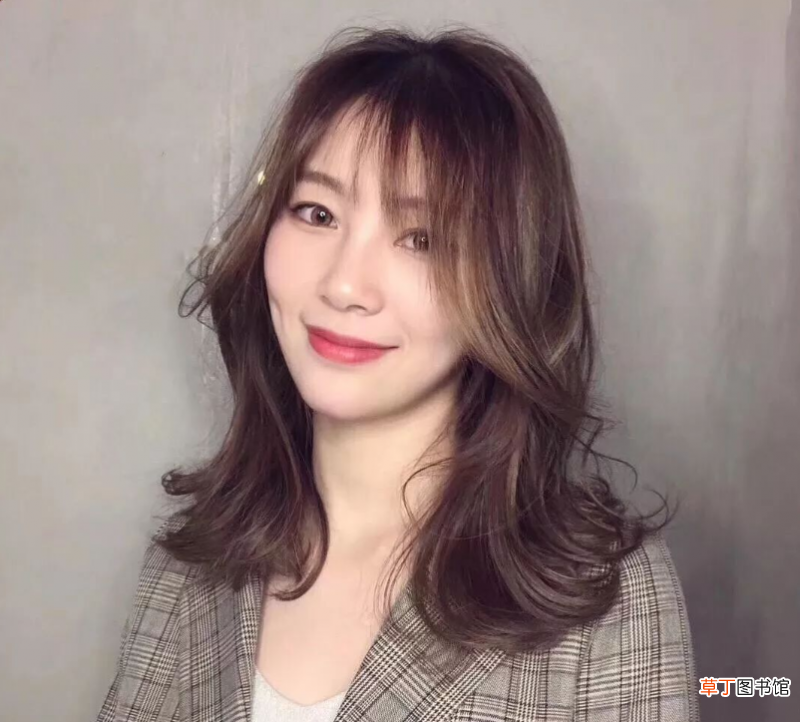 半长不短的头发好看造型