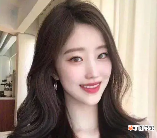 半长不短的头发好看造型
