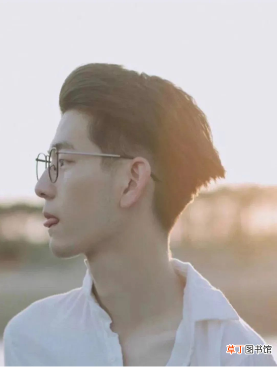 2020年男士流行短发