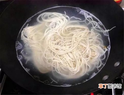 烧水壶里的水垢怎么去除