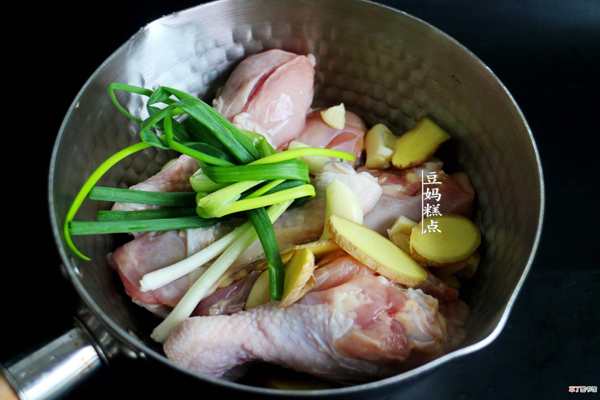 鸡腿配什么菜炒着好吃 鸡腿煮多久能熟