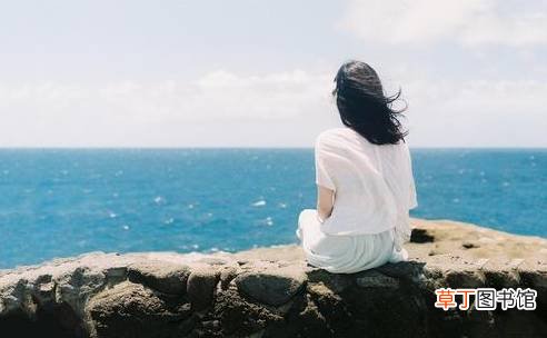 海边怎么拍照好看姿势