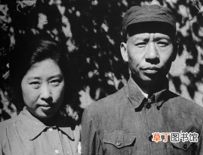 公开工作与秘密工作的区别是谁写的？