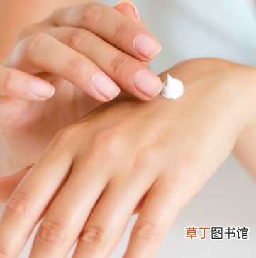 涂防晒会堵塞毛孔吗