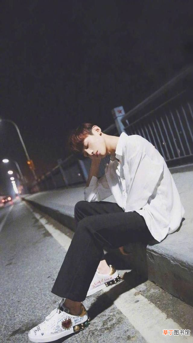 伤感个性签名男 男生伤感的个性签名，总有一句让你刻骨铭心！