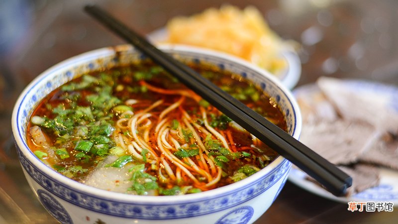 青菜面是先煮菜还是面