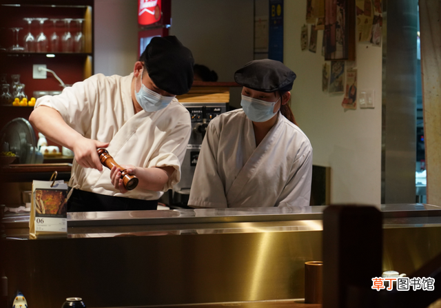 怎么在微信设置自己店铺位置 微信添加店员怎么设置