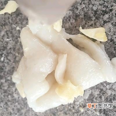 五个软糯的雪媚娘只需6块钱 糯米粉多少钱一斤