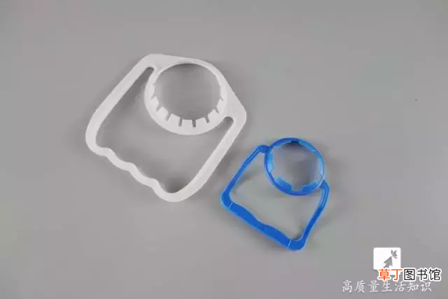 饮料瓶提手 塑料瓶的提手千万不要扔了！它有3大作用
