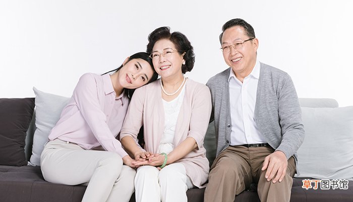 梦见父母亲微笑不说话