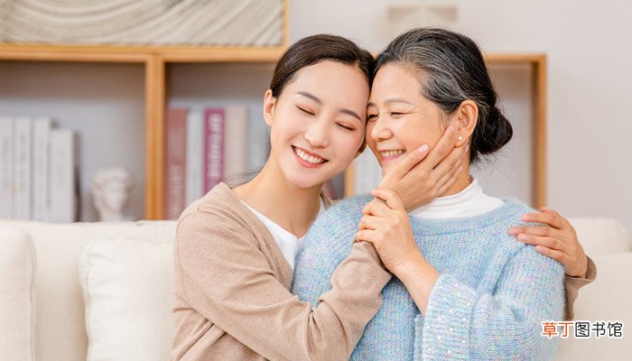女人梦见妈妈去上学