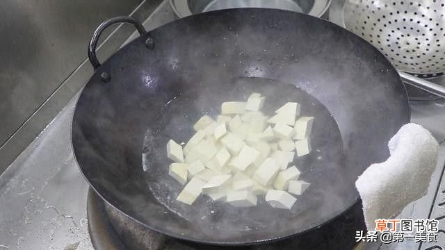 白菜豆腐汤 厨师长做道老豆腐白菜汤