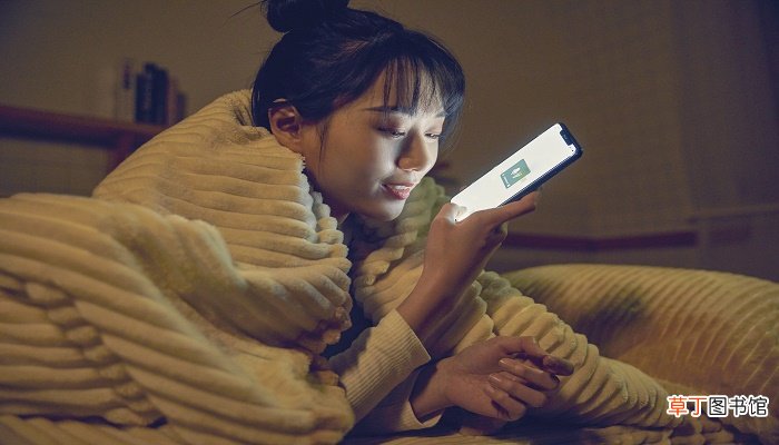 梦见自己光着全身和别人说话