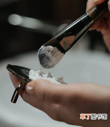 中药七白面膜的危害