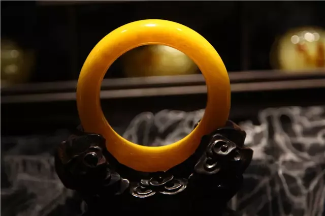琥珀的形成过程 原来琥珀是这么形成的