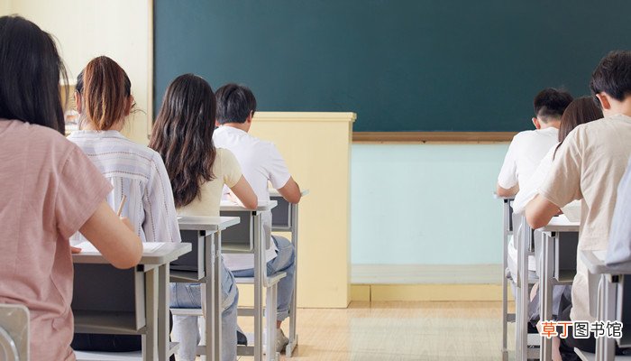 梦见妈妈去学校帮忙
