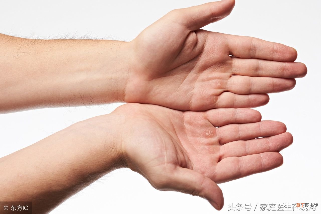 手上长透明小水泡 手上长的小水泡到底是什么？