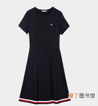 衣服上有paris是什么牌子