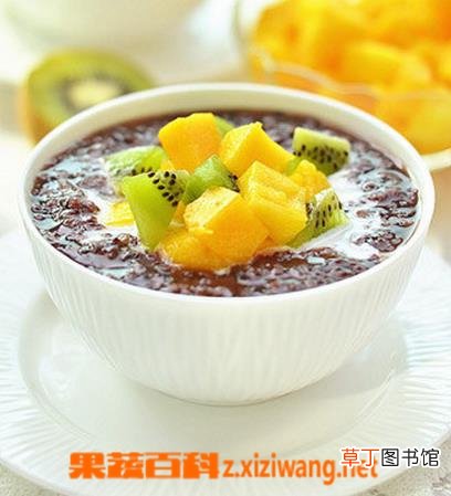 椰香黑米水果粥的材料和做法步骤