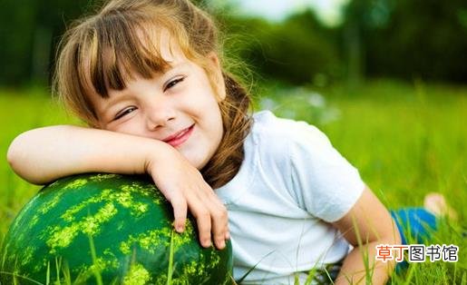 适合小孩春天吃的水果 孩子正确吃水果的方法