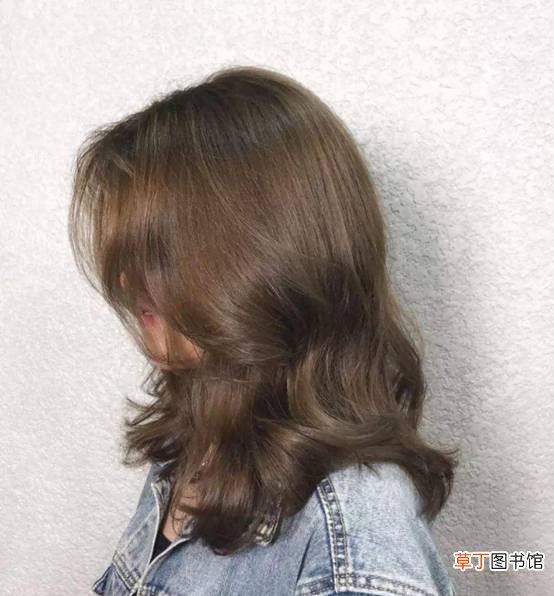 头发烫多久后好看自然
