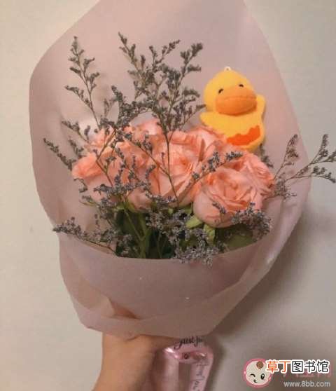 怎样延长花期让鲜花存活更久 节后鲜花如何保存
