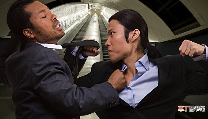 梦见兄弟打架是什么意思