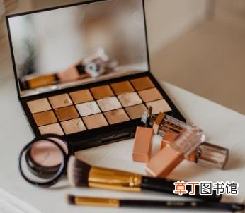 唇膏作用
