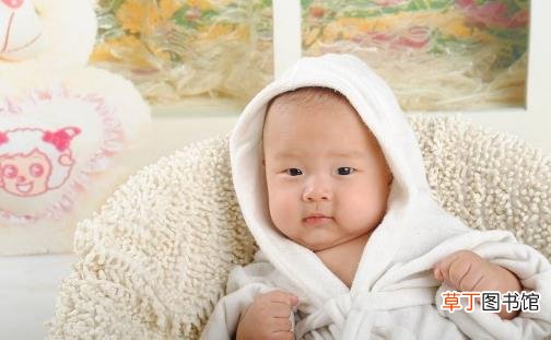 宝宝出汗多或是因营养过剩 多汗宝宝的注意事项