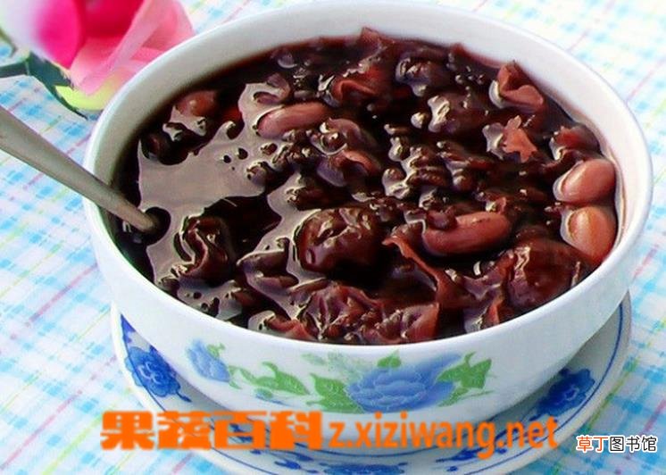 黑米黑豆红枣粥的材料和做法步骤