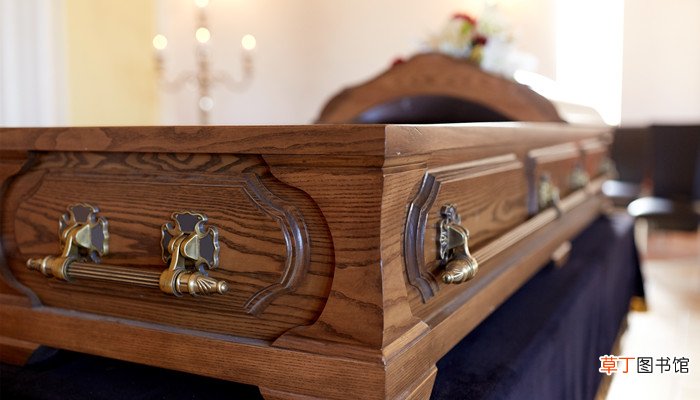 做梦梦见死去的人和自己说话