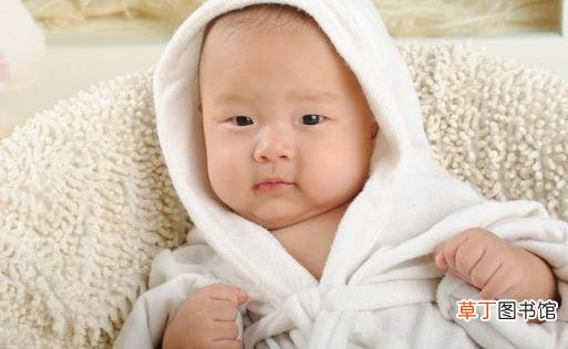 帮宝宝减少吐奶以及吐奶量 宝宝吐奶的那些事儿