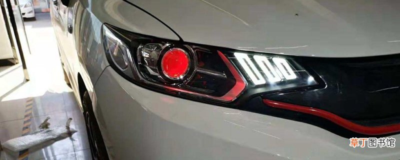 原车透镜适用led灯吗 交警介绍改灯加透镜交警查