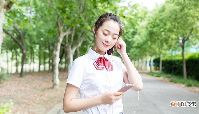 男人梦见初中女同学是什么意思