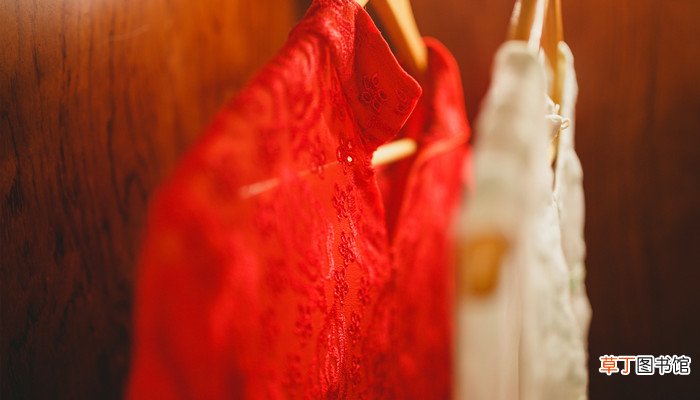 女人梦见红色衣服是什么意思