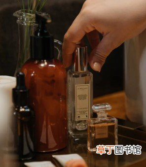 补水喷雾怎么用