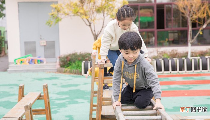 梦见孩子的衣服弄脏了