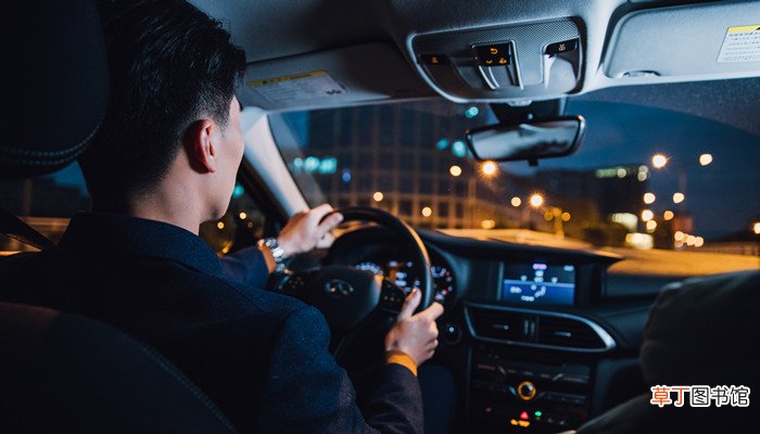 梦见刚死的人开车