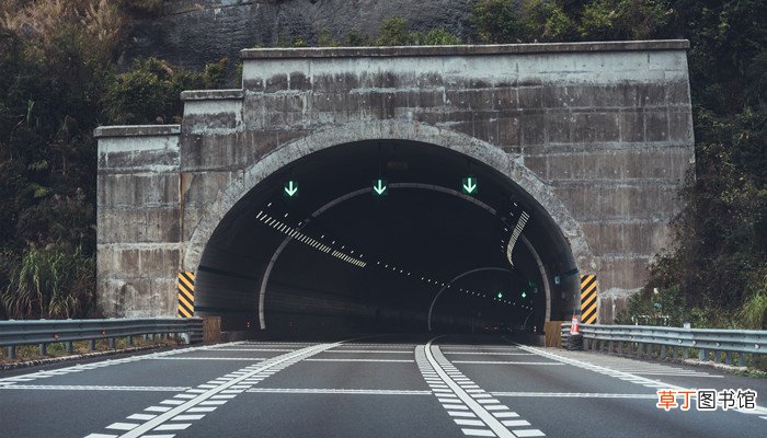 梦见隧道塌方自己没事
