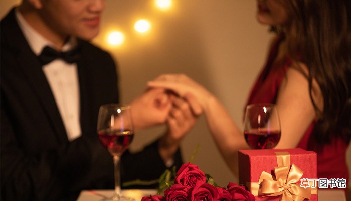 已婚女梦见和别人拍拖