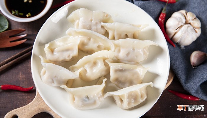 梦见小孩喂自己饺子